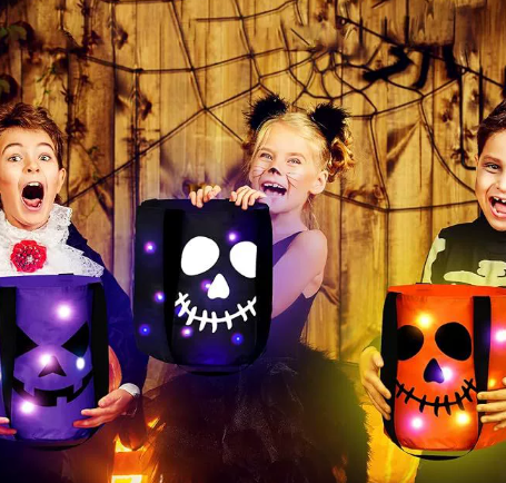 CZTICLE® 3/4 Pcs Halloween Candy Bucket with LED Lights Trick orTreat Bags Pumpkin Candy Bags Reusable Tote Bags forStudents Adults,Night Light Bags for Home Garden lawnDecorations,Halloween Birthday christmas Party FavorSupplies
