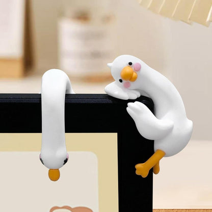 CILIFER® 4-piece set of 3D crafted goose statues as computer decorations, suitable for placement on office bookshelves