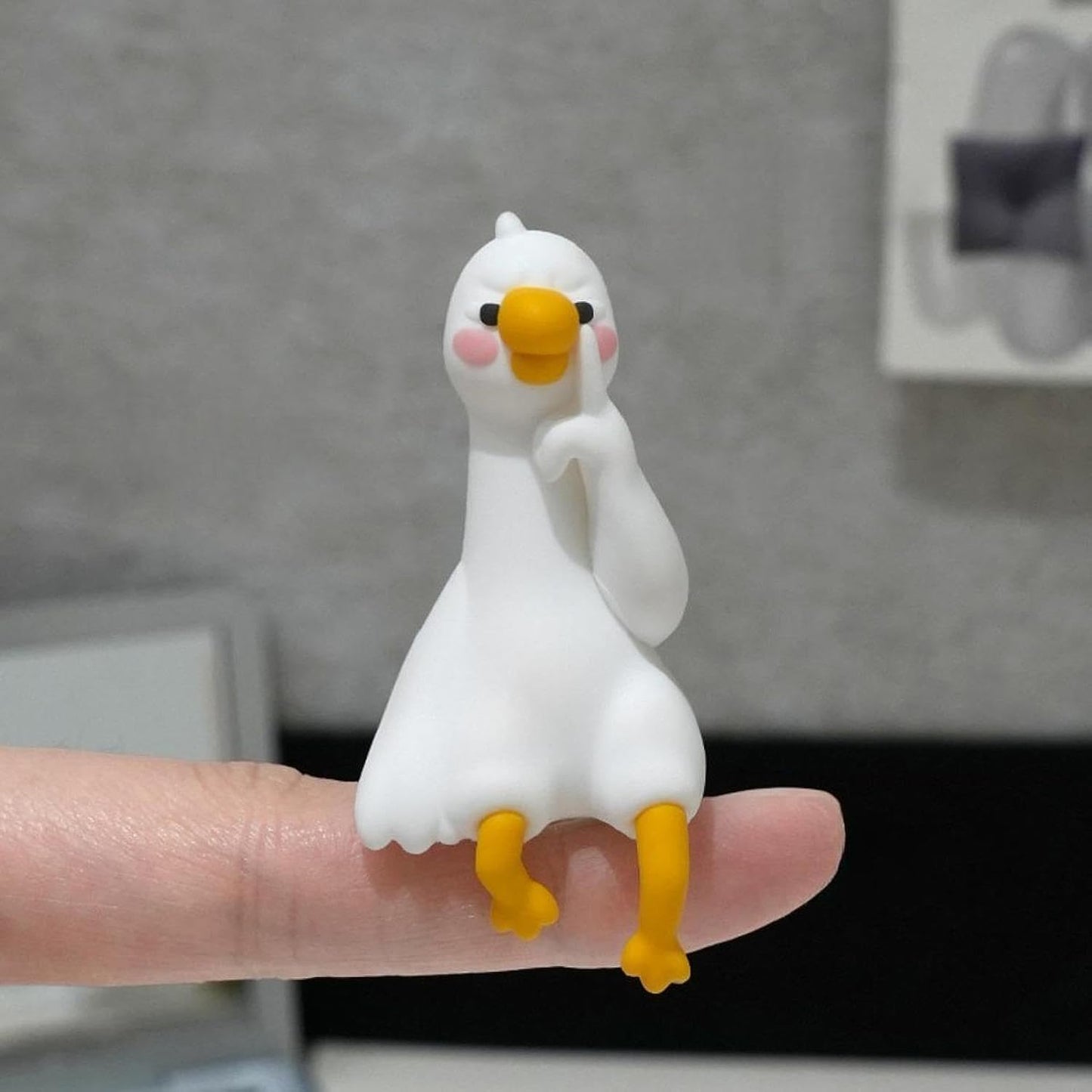 CILIFER® 4-piece set of 3D crafted goose statues as computer decorations, suitable for placement on office bookshelves