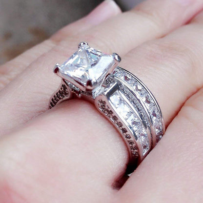 CILIFER® 2-in-1 Womens Vintage Princess Cut Topaz Cz 10KT White Gold Filled White Diamond Silver Engagement Wedding Band Ring Set Size6-10 (US Code 8)