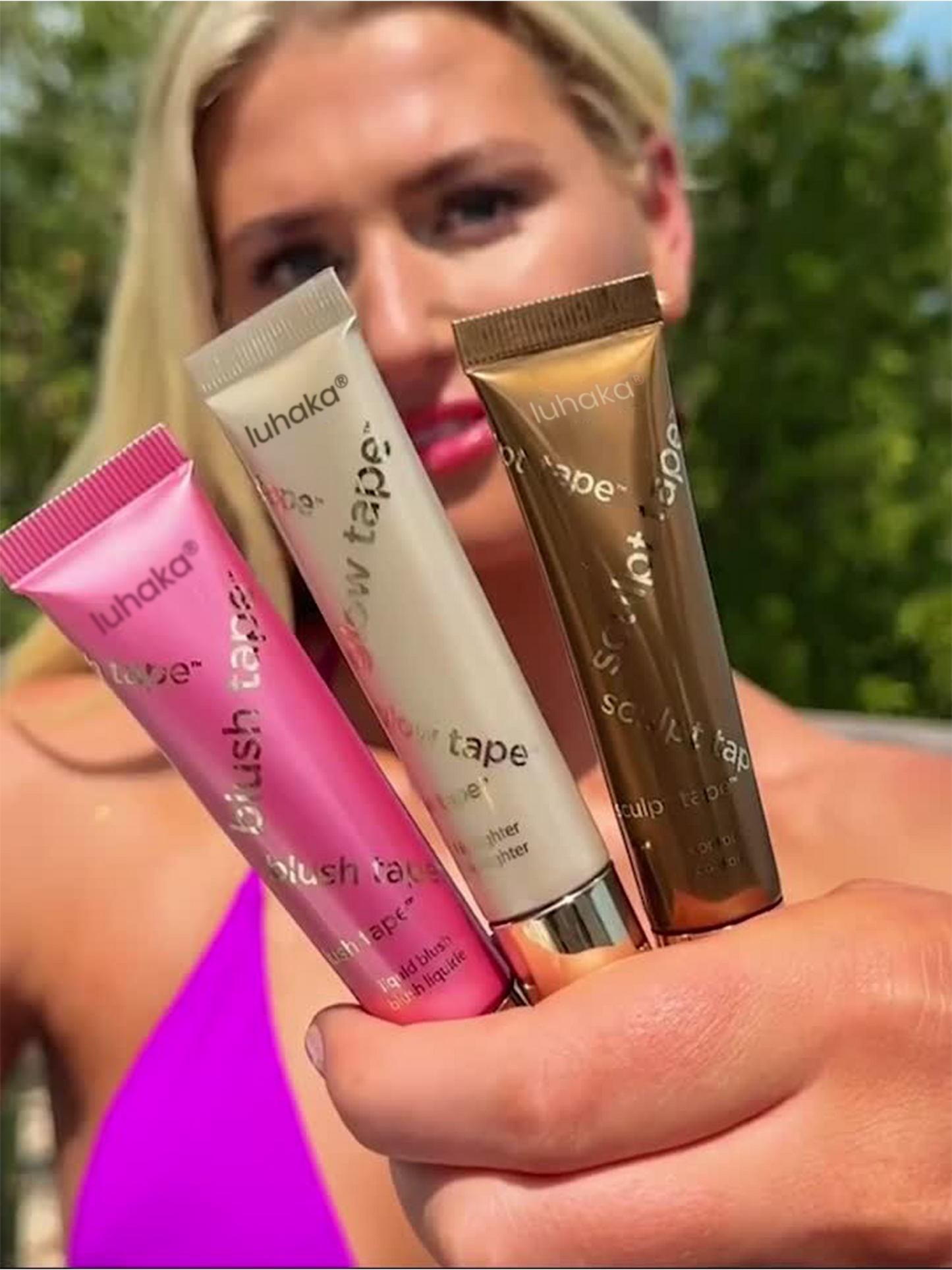 LUHAKA®  contour+sculpting cheek brush
